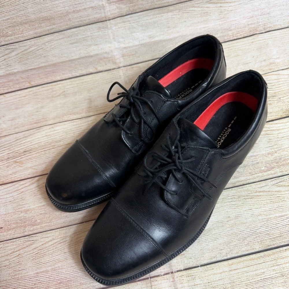 Rockport Essential Details Waterproof Cap-Toe Oxford. Black leather. Size 11.5